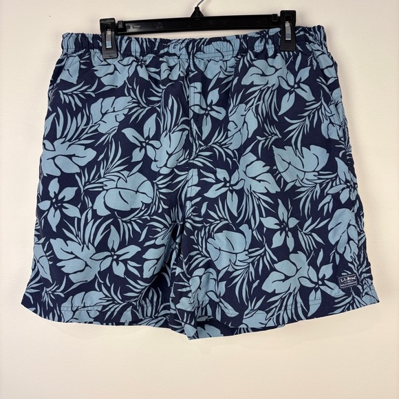 L.L. Bean Men's Tropical Hawaiian Blue Swim Trunks - Picture 1 of 9